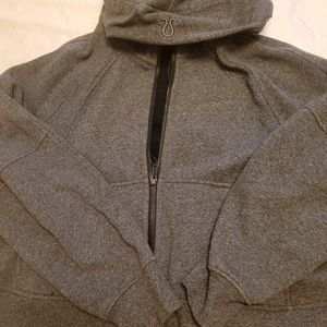 Oversized crop hoodie
